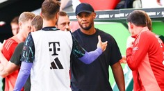 Kompany začal v Bayernu vyhranou přestřelkou, nováček v premiéře narazil