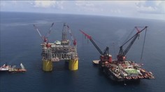 Západní sankce Rusko decimují. Jeho ekonomika se propadá do hluboké krize