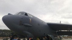 Tisíce lidí míří na Dny NATO, na silnicích se stojí i dvě hodiny