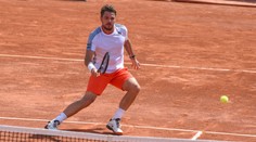 Wawrinka musel obracet, Čechům se nevedlo. Vrbenský postoupil bez boje