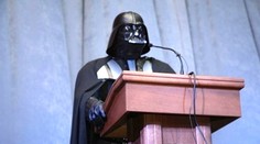 FOTO: DARTH VADER se uchází o post starosty! Jde o protest?