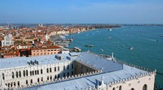 Benátky bojují s náporem turistů. Návštěva města se už brzy prodraží
