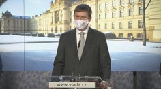Vláda zrušila DPH u respirátorů, cesta do Česka bude mít přísnější pravidla