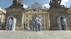 Hradní stráži chybí vojáci. Podívejte se, co musí zvládnout adepti