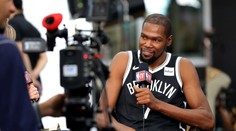Durant překonal koronavirus a u konzole pomůže v boji s nákazou