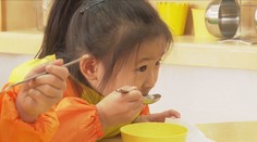 Čína zdražuje antikoncepční pomůcky. Chce tak vyřešit klesající porodnost
