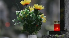 Senior šel o Dušičkách na hřbitov, čekal ho tam šok. Ani policie to nedokáže pochopit