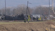 Hasiči u Hustopečí odčerpávají benzen. Hrozí jeho opětovné vznícení
