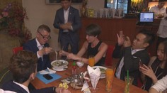 Babiš přesvědčoval o výhodách EET, navštívil tržnici SAPA