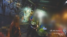 Pěstounku se 3 promile podpíral syn. Do němoty se opila i matka batolete
