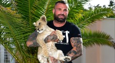 Karlos Vémola bude mít nového lva, fanoušky žádá o pomoc se jménem