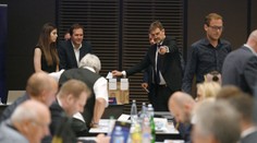 Volba prezidenta ČSLH? Kocourkov! Delegáti zmatení, zařízení nefungovala