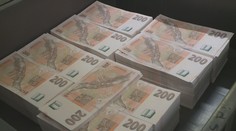 Vláda hledá peníze do rozpočtu. Experti radí propouštění státních zaměstnanců