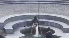 Praní prádla vyšlo muže draho. Použil k tomu kašnu v Plzni a vyfasoval pokutu