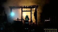 Dřevník na Plzeňsku lehl popelem. Uhořelo v něm čtyřicet křepelek