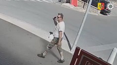 Ukradl peněženku a z bankomatu vybral přes 200 tisíc. Poznáváte muže z videa?