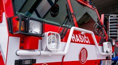 V Chomutově hořel dům. Oheň způsobil škody za statisíce