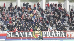 Aktivní fanoušci Slavie odmítají peníze za vstupenky. Kritizují politiku klubu