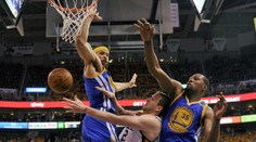 Překvapení se nekonalo. Warriors zdolali Utah i potřetí