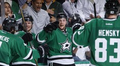 Česká paráda! Vítězství Dallasu zařídili Faksa s Hemským