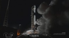 Falcon 9 opět ve vzduchu! Sedmý let dodal na oběžnou dráhu 60 satelitů