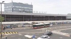Dopravu u letiště ochromila oprava křižovatky. Sezóna přitom ještě ani nezačala