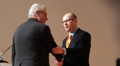 Zeman bude mluvit do sestavování vlády! Koho ale on měl v kabinetu jako premiér?