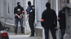Policie a teroristé po sobě stříleli v centru Bruselu! 1 terorista mrtvý