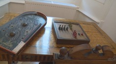 Parní stroj či puzzle. V Litvínově vystavují hračky malých šlechticů