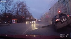 ŠOKUJÍCÍ VIDEO: Před řidičem se najednou zvedla silnice!