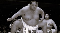 Celé Japonsko truchlí. Zemřel legendární zápasník, zahajoval olympiádu v Naganu