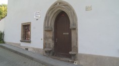 Ředitelka školy se obohacovala na seniorce a falšovala počty žáků!