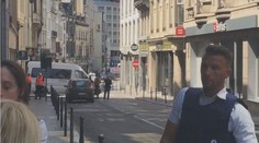 Policie honila muže v zimní bundě s dráty. Vyklubal se z něj vědec