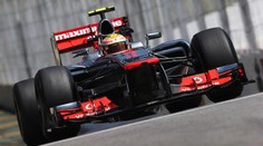 Hamilton zatím vládne v Brazílii, Vettel potvrzuje roli favorita v bitvě o titul