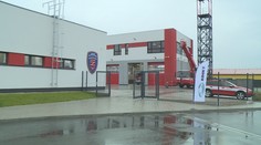 Jihočeští drážní hasiči si slavnostně převzali novou budovu za 170 milionů