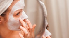 Přírodní kosmetiku vyráběli doma v kýblech. Měli podvést přes 2,5 tisíce lidí