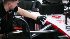Nažhavte motory, týmy F1 odhalují své skvosty. Jako první outsider