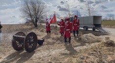 Dělostřelci probouzeli jaro, použili unikátní středověké zbraně