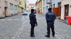 Bytem v Kroměříži otřásl výbuch. Lidem poskytla azyl záchranka