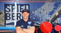 Akrobatický pilot Kopfstein: Věřím, že letadlo na to má a my také!