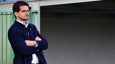 Zkrat hradeckého ředitele. O poločase napadl Vindahla, sudí ho vyloučil