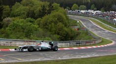 Schumacher zase řádil v F1, tentokrát při exhibici na Nürnburgringu