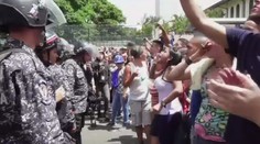 Střelba do lidí, protesty i stávky: Venezule hrozí vznik další vlády!