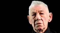 Představitel Gandalfa měl nehodu. Hvězdný herec skončil v nemocnici