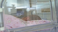 Hořovická porodnice zkouší novinku. Usnadní otcům být u porodu