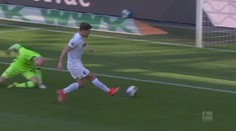 Borec na konec: Hrůzostrašná chyba gólmana! Takto daroval gól