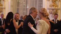 Prezident tančil s Babišovou Monikou, hnusné útoky naštvaly Mynářovu Alex