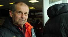 Rada tuší, že je na odstřel. Ač si získal tribuny a zasloužil by šanci