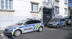 Muž předvedl sportovní výkon před policií v Hradci Králové. Chtěl se vyhnout vězení