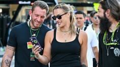 Světová jednička to rozjela na Formuli 1. Její taneček baví internet